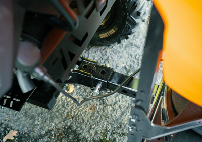 ÉPANDEUR À REQUINS 100KG POUR VTT/UTV