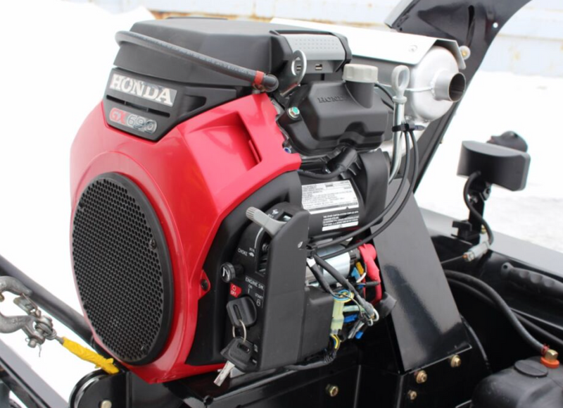 Chargez l&#39;image dans la visionneuse de la galerie, Souffleuse à neige professionnelle BERCOMAC 54&quot; (138 cm) moteur Honda 22HP
