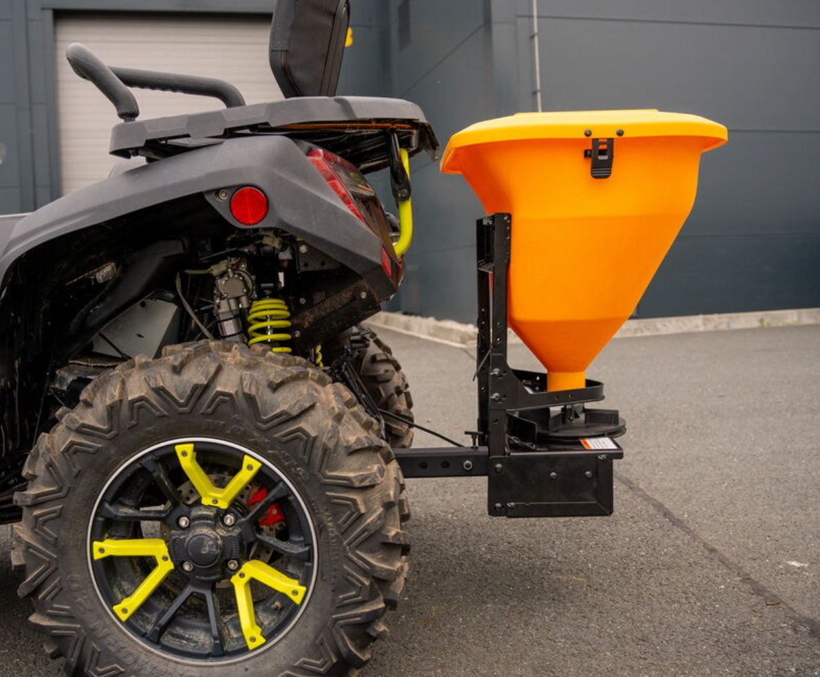ÉPANDEUR À REQUINS 100KG POUR VTT/UTV