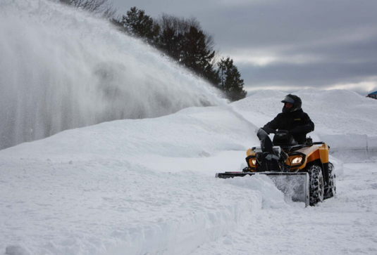 Souffleuse à neige professionnelle BERCOMAC 48" (122 cm) Moteur Vanguard 14HP