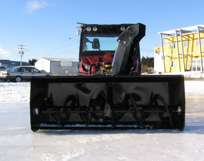 Souffleuse à neige professionnelle BERCOMAC 66" (167 cm) moteur Honda 22HP