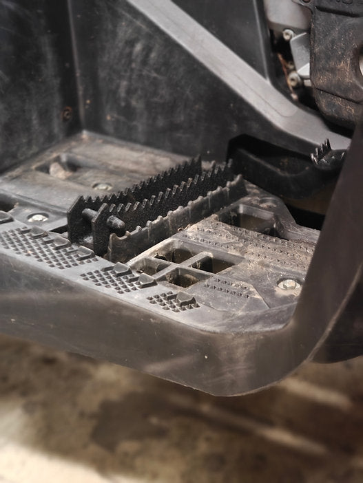 FOOT PEGS CAN-AM OUTLANDER G2
