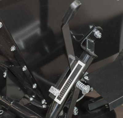 ÉPANDEUR À REQUINS 160KG POUR VTT/UTV
