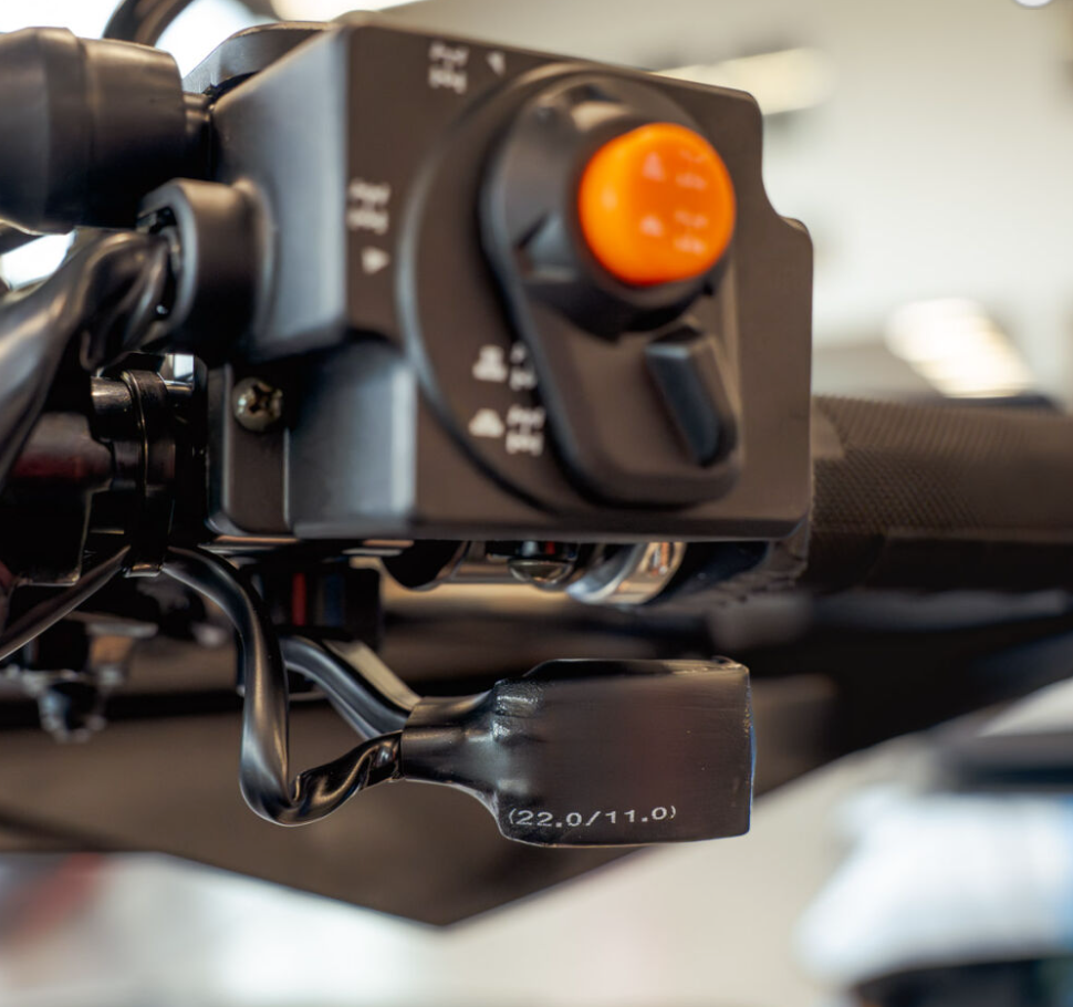 SHARK THUMB WARMER for atv 